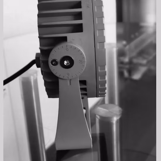 屋外、庭園、森林、公園、道​​路脇、競技場用のアルミダイカスト製LED投光器を製造する工場